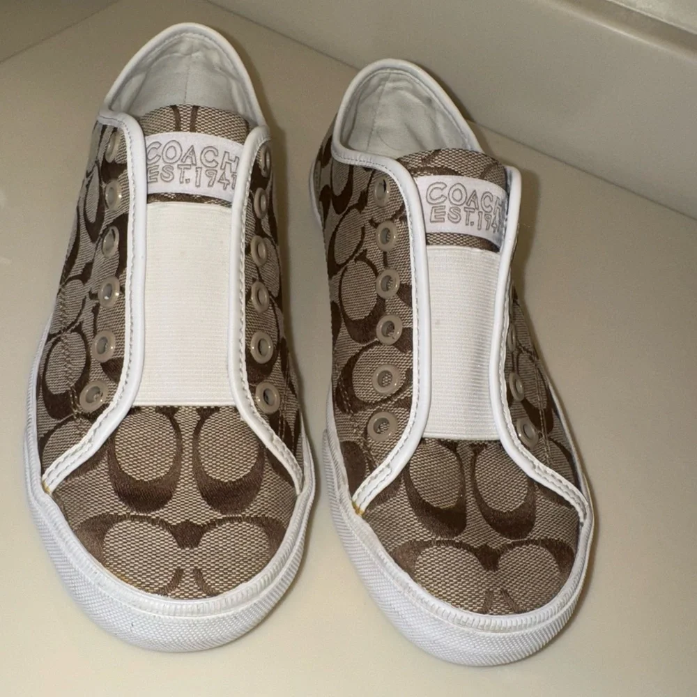 Coach BEV Brown Monogram Laceless Slip On Sneaker Size 6.5